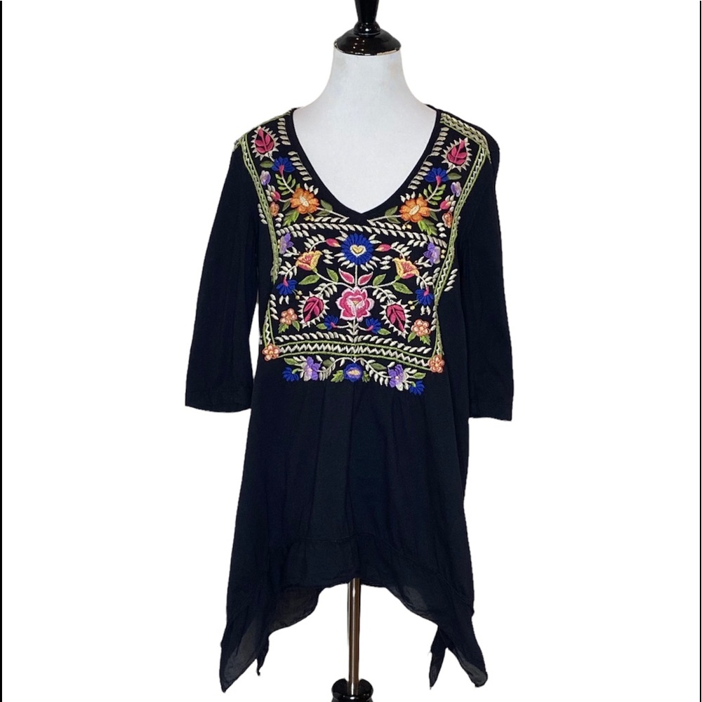 Johnny Was for JWLA Black Embroidery Asymmetrical Tunic Size Small